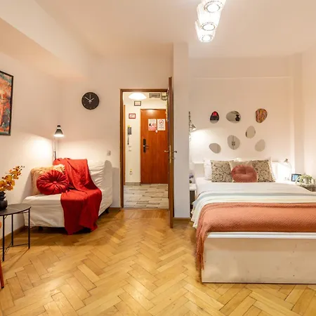 Appartamento 2br At Piata Natiunilor Unite: Perfect For Center *