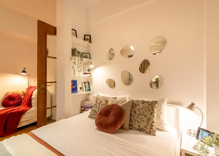 2br At Piata Natiunilor Unite: Perfect For Center *