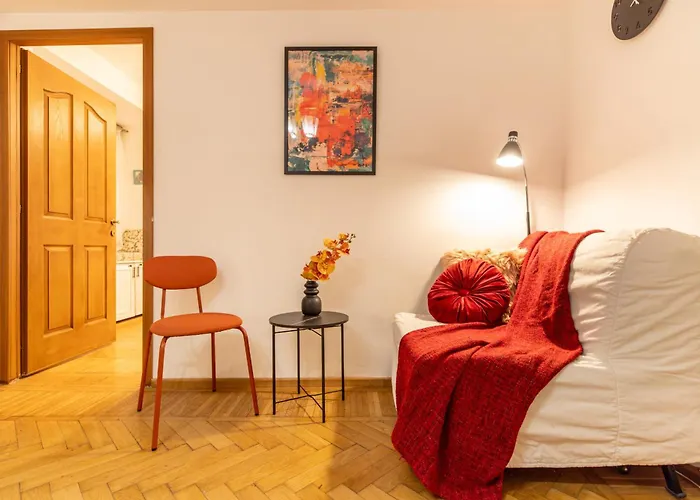 2br At Piata Natiunilor Unite: Perfect For Center Apartament Bukareszt