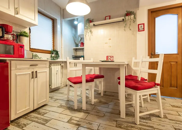 2br At Piata Natiunilor Unite: Perfect For Center *