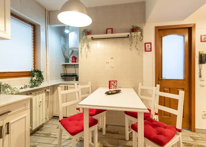 Lägenhet 2br At Piata Natiunilor Unite: Perfect For Center