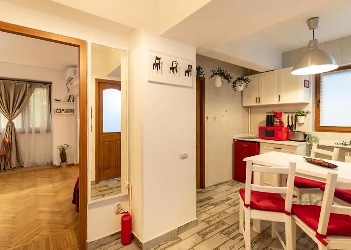 2br At Piata Natiunilor Unite: Perfect For Center *