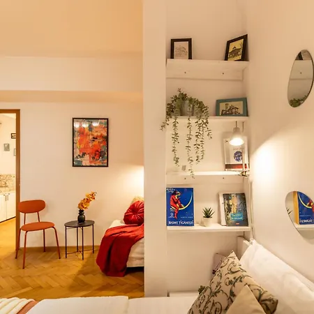 2br At Piata Natiunilor Unite: Perfect For Center بوخارست