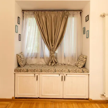 2br At Piata Natiunilor Unite: Perfect For Center Apartament *