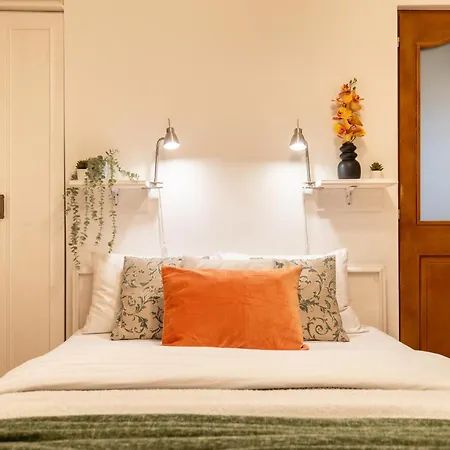 2br At Piata Natiunilor Unite: Perfect For Center