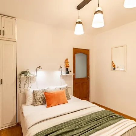 2br At Piata Natiunilor Unite: Perfect For Center